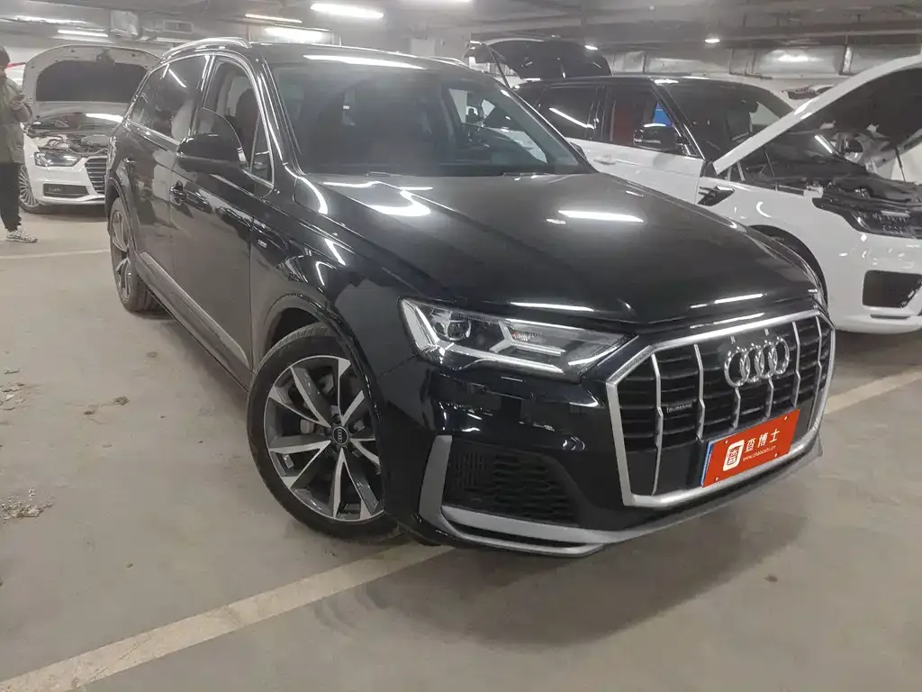 Audi Q7 — фото 5