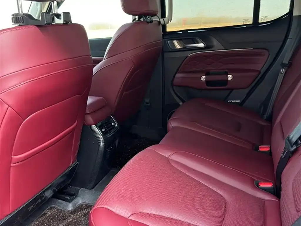 Tank 300 — фото 2