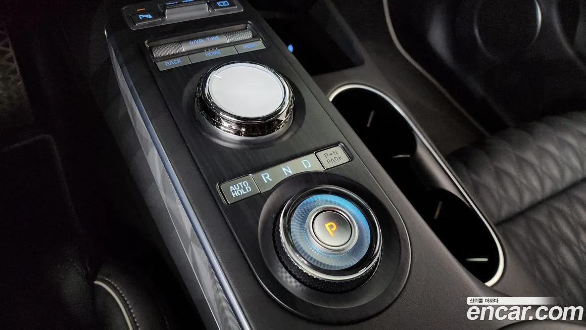 Genesis GV70 — фото 2