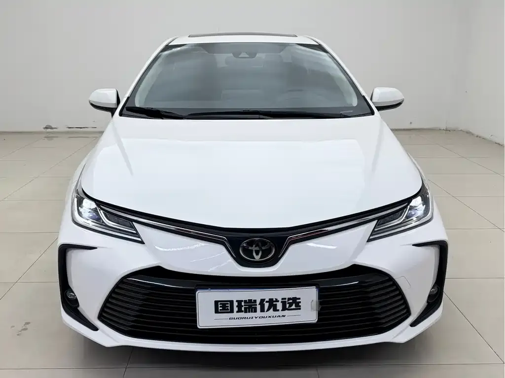 Toyota Corolla — фото 9