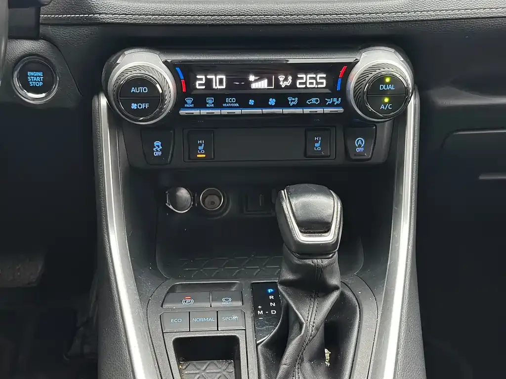 Toyota RAV4 — фото 3