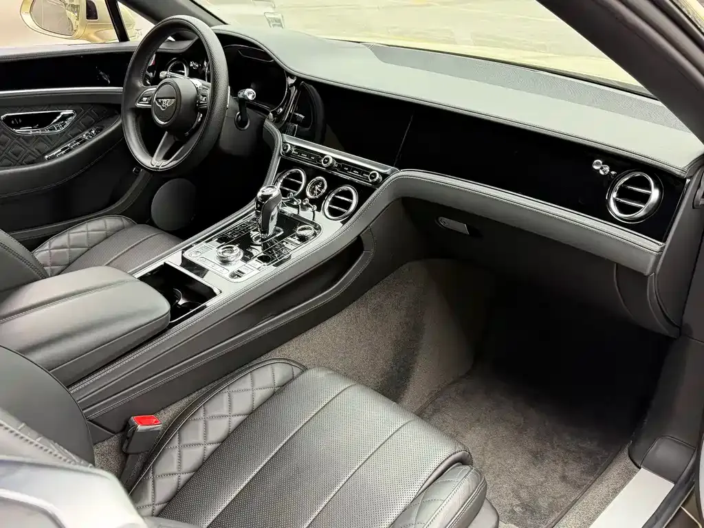 Bentley Continental 2022 из CN, фото 5