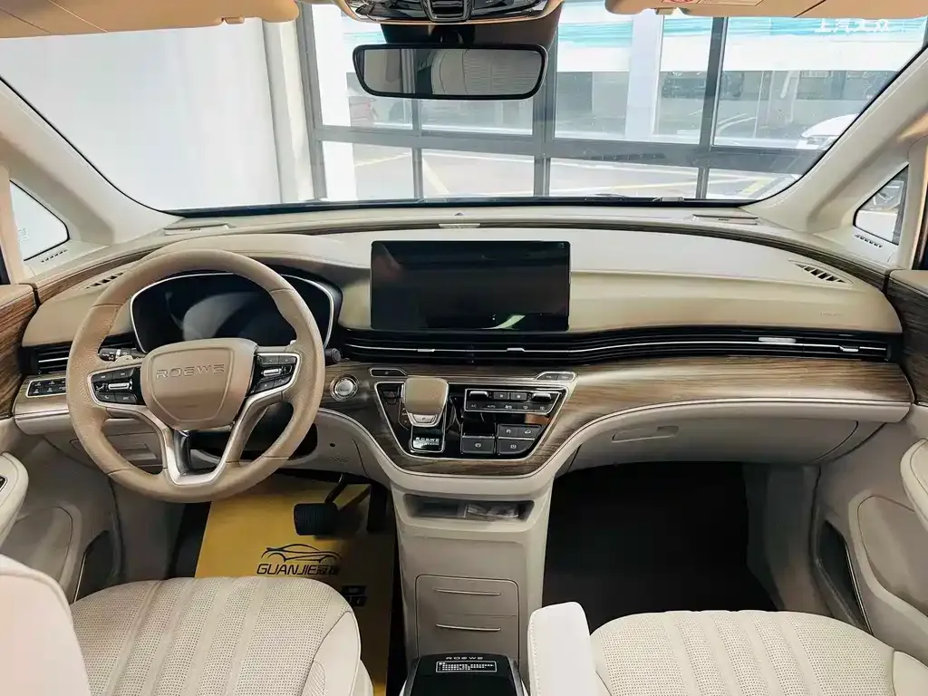 Roewe iMAX8 2023 из CN, фото 4