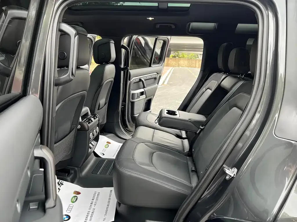 Land Rover Defender 2023 из CN, фото 9
