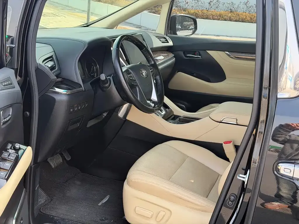 Toyota Alphard 2021 из CN, фото 5