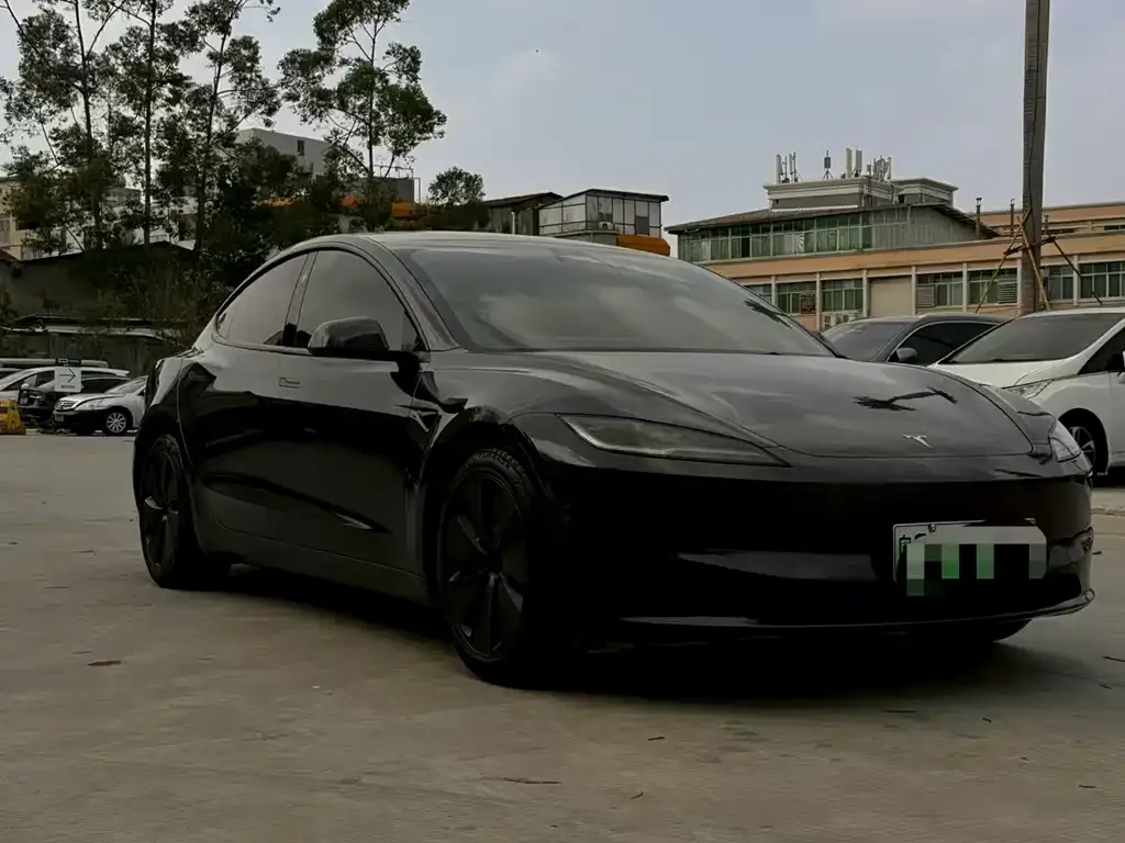 Tesla Model 3 — фото 6
