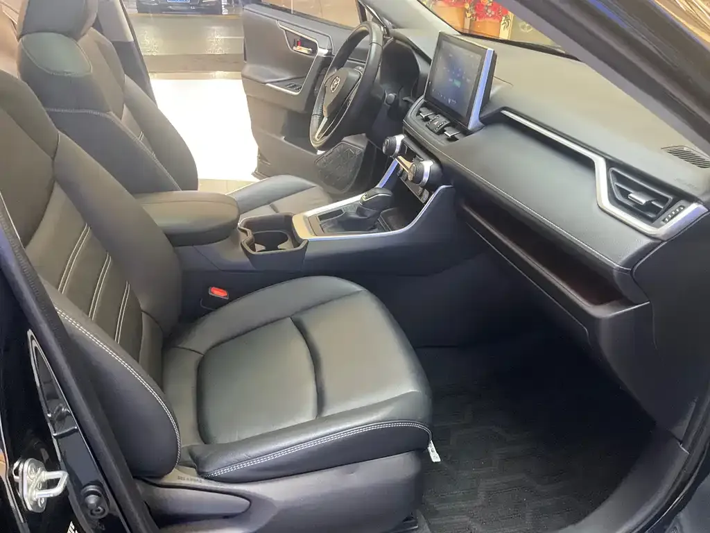 Toyota RAV4 2021 из CN, фото 9