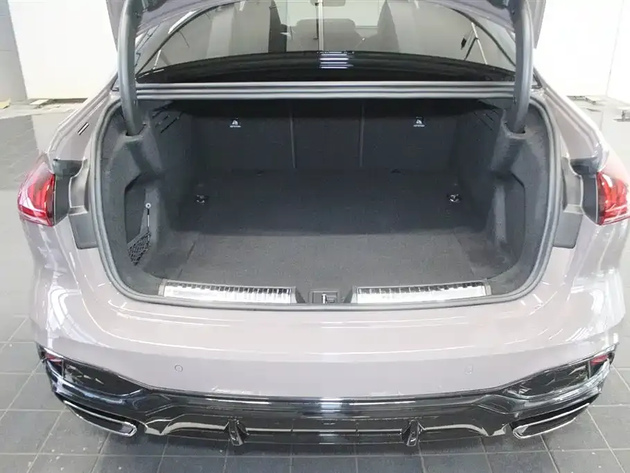 Audi A5L 2025 из CN, фото 5