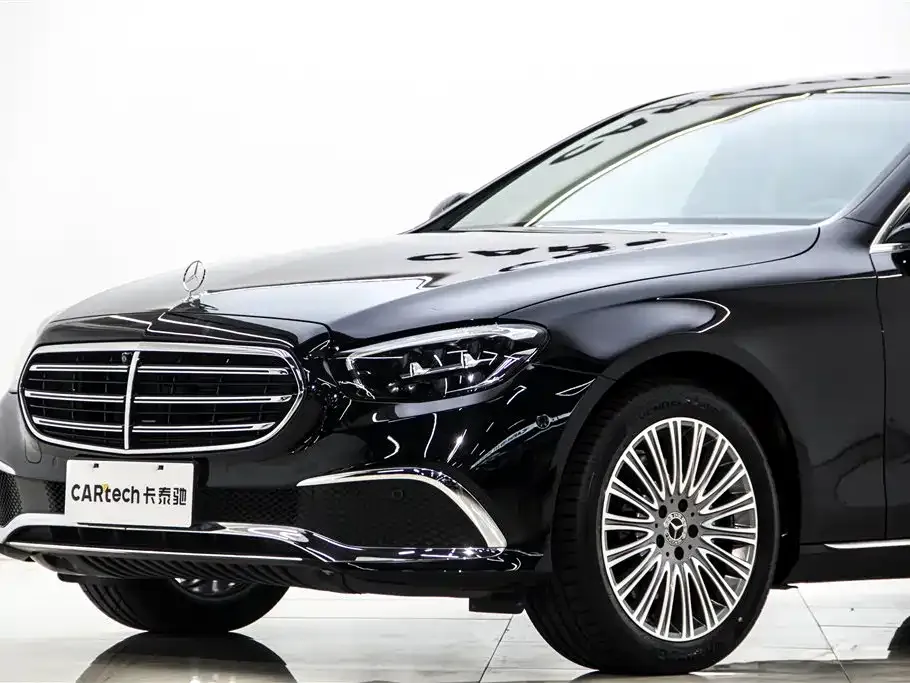 Mercedes-Benz E-Class — фото 9