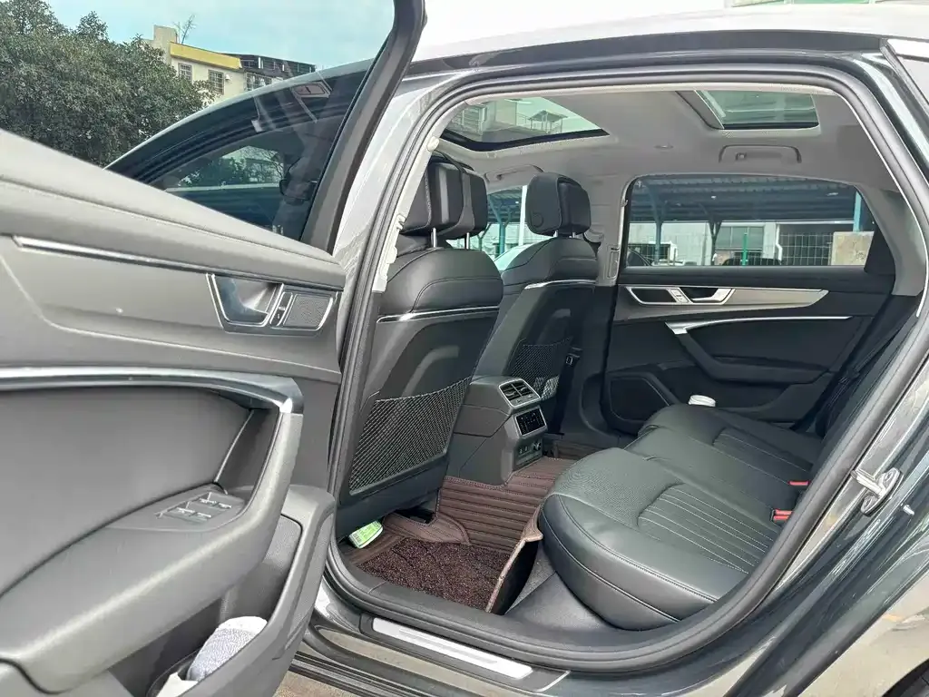 Audi A6L 2025 из CN, фото 6