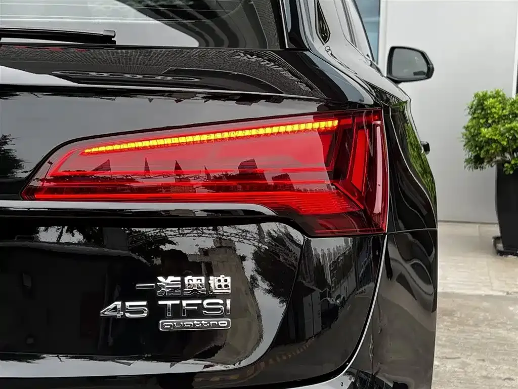 Audi Q5L 2024 из CN, фото 2