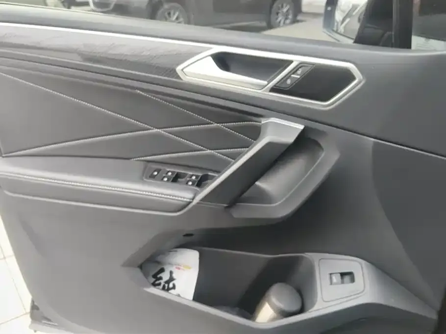 Volkswagen Tiguan L 2022 из CN, фото 2