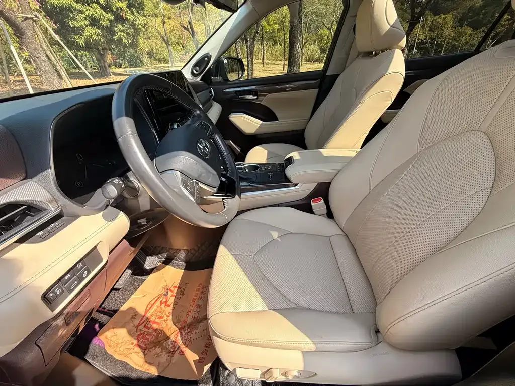 Toyota Highlander 2021 из CN, фото 3