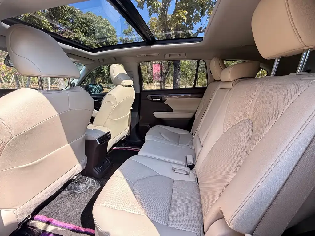Toyota Highlander 2021 из CN, фото 8