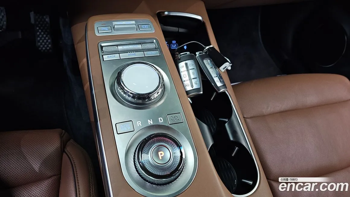 Genesis GV70 — фото 10