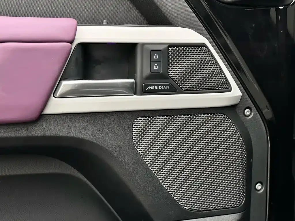 Land Rover Defender 2024 из CN, фото 7