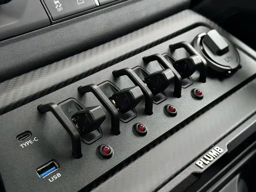 Land Rover Defender 2024 из CN, фото 3