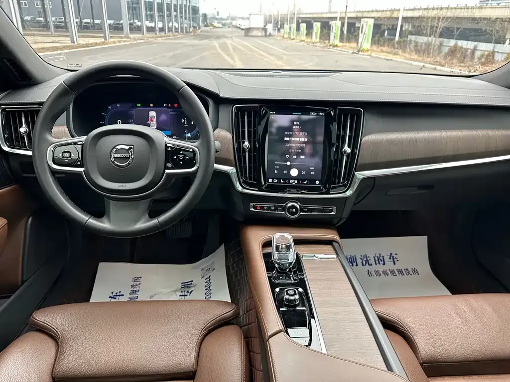 Volvo S90 2024 из CN, фото 6
