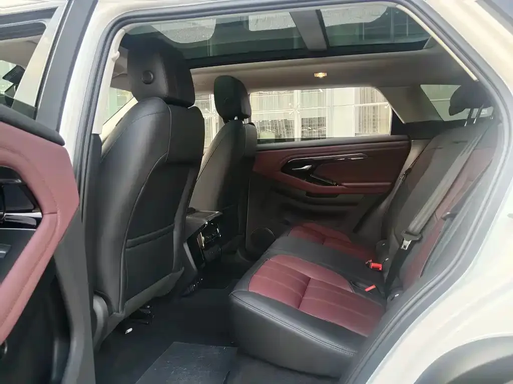 Land Rover Evoque PHEV 2022 из CN, фото 3