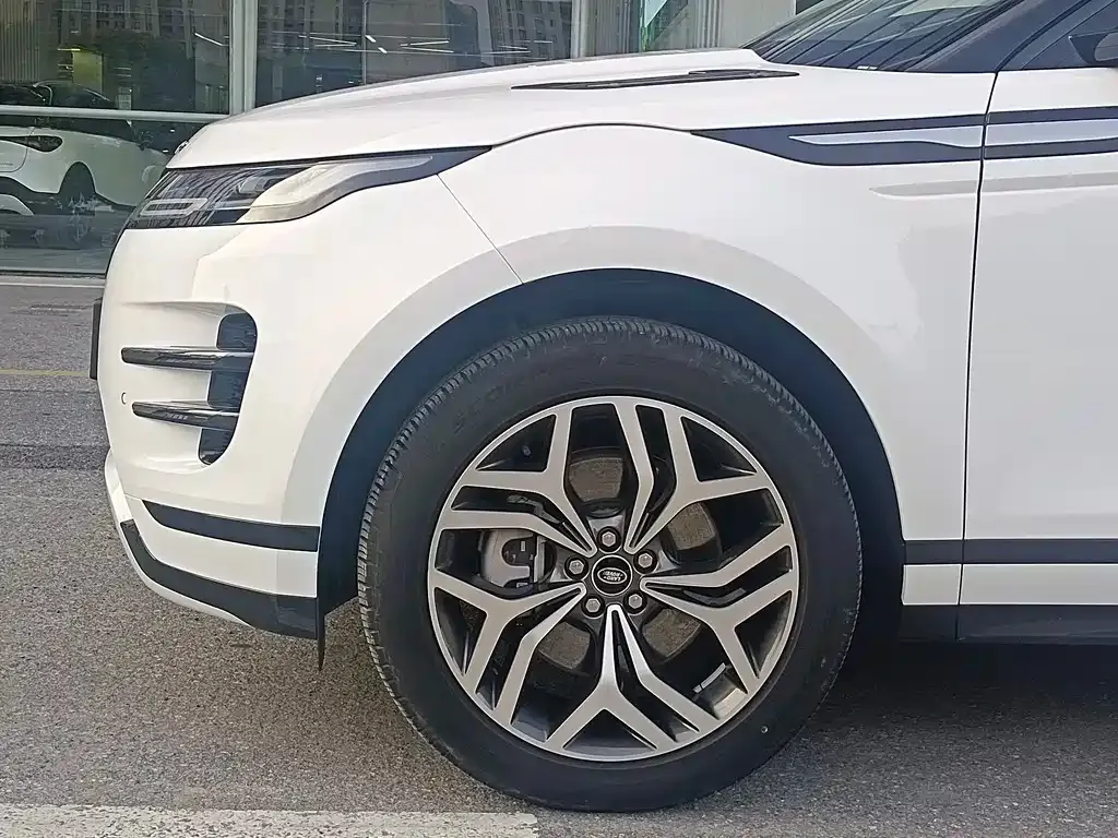 Land Rover Evoque PHEV 2022 из CN, фото 2