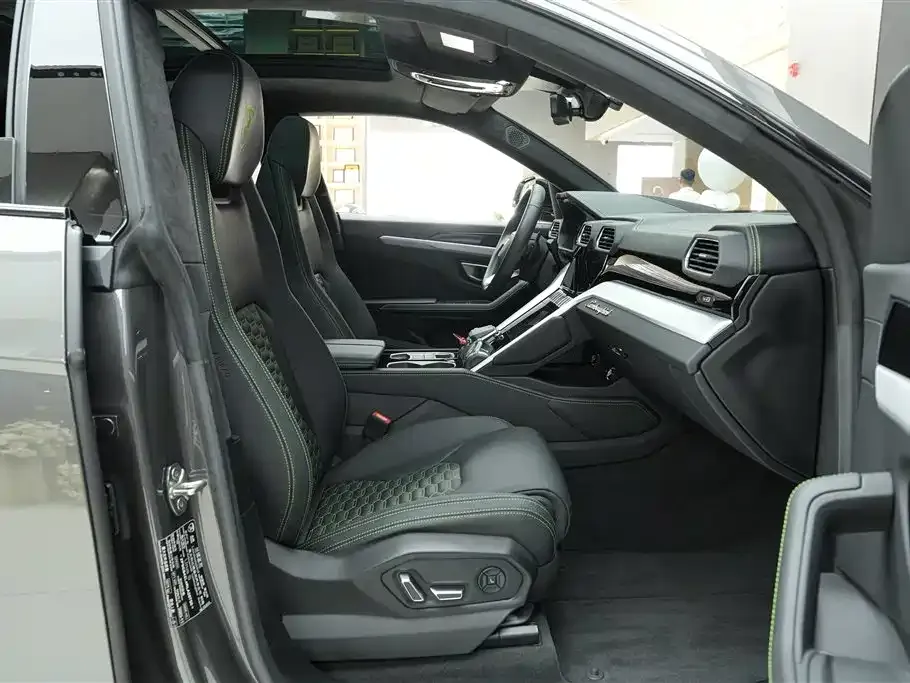 Lamborghini Urus 2024 из CN, фото 7