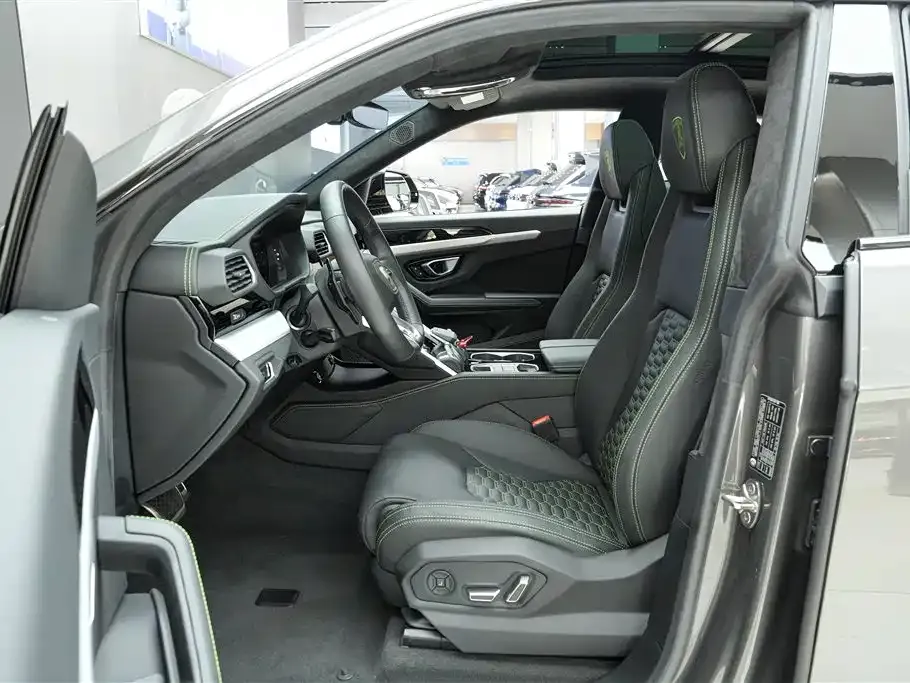Lamborghini Urus 2024 из CN, фото 9