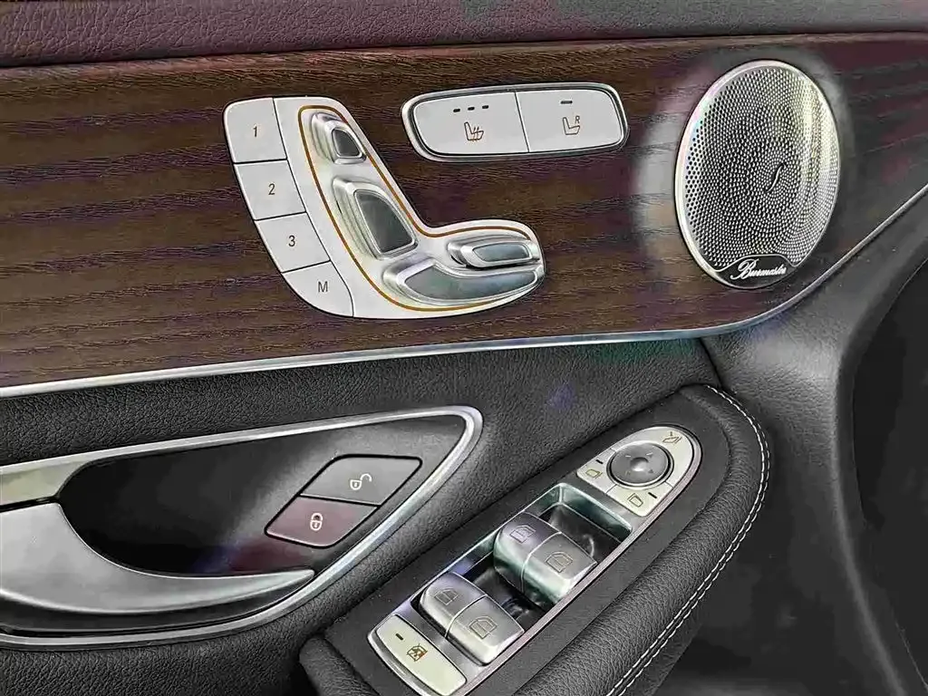 Mercedes-Benz GLC — фото 9
