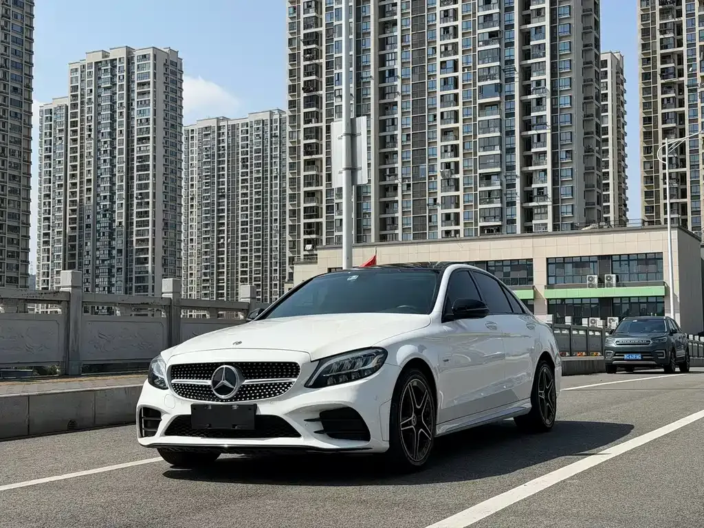 Mercedes-Benz C-Class — фото 1