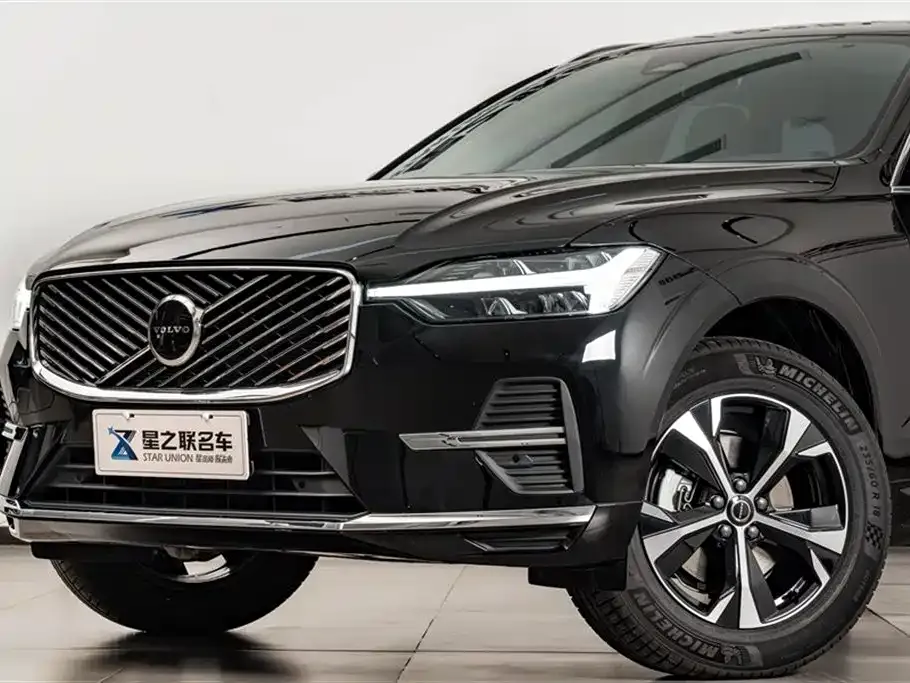 Volvo XC60 — фото 5