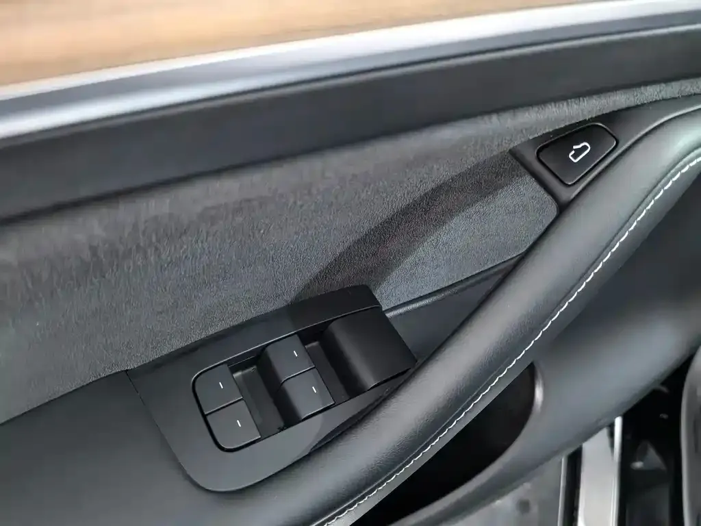Tesla Model Y 2023 из CN, фото 7