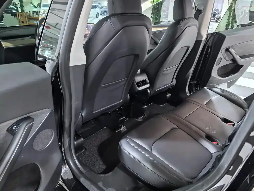 Tesla Model Y 2023 из CN, фото 5