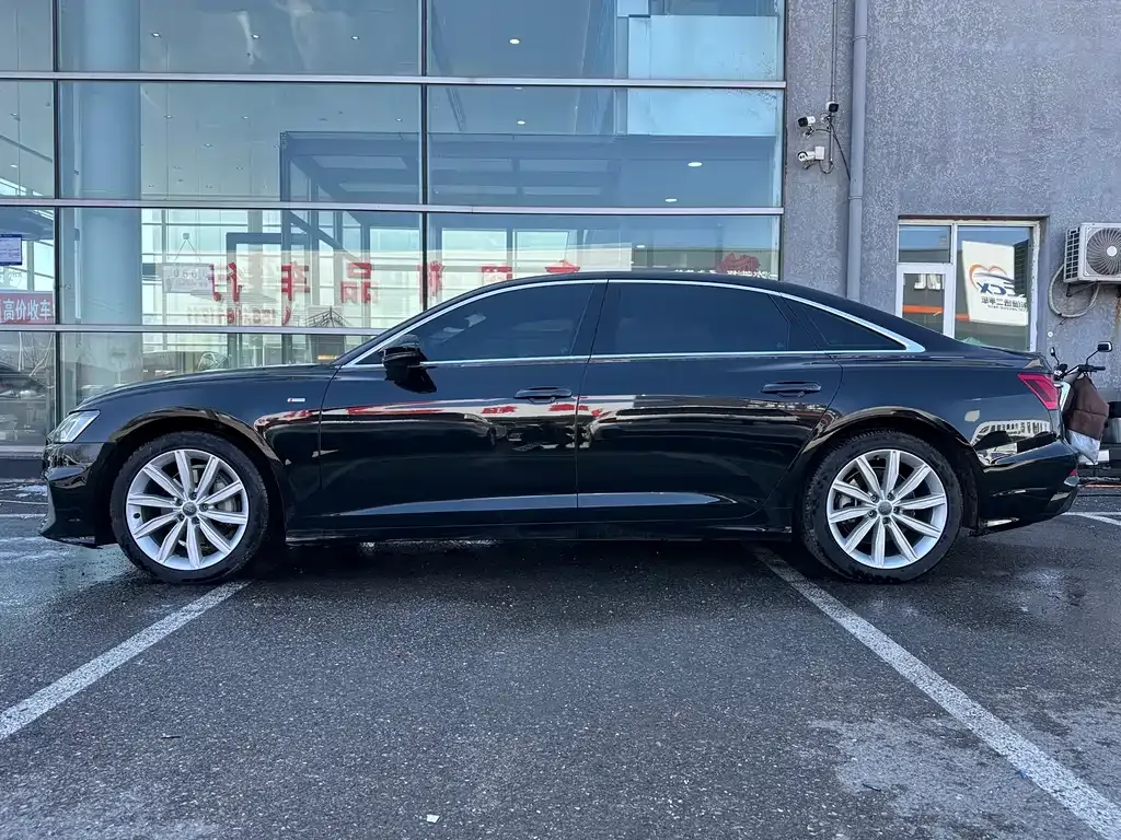 Audi A6L 2021 из CN, фото 10