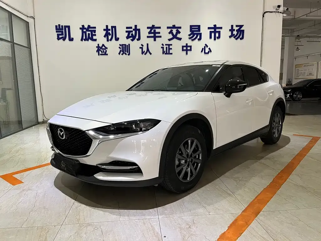 Mazda CX-4 2023 из CN, фото 1