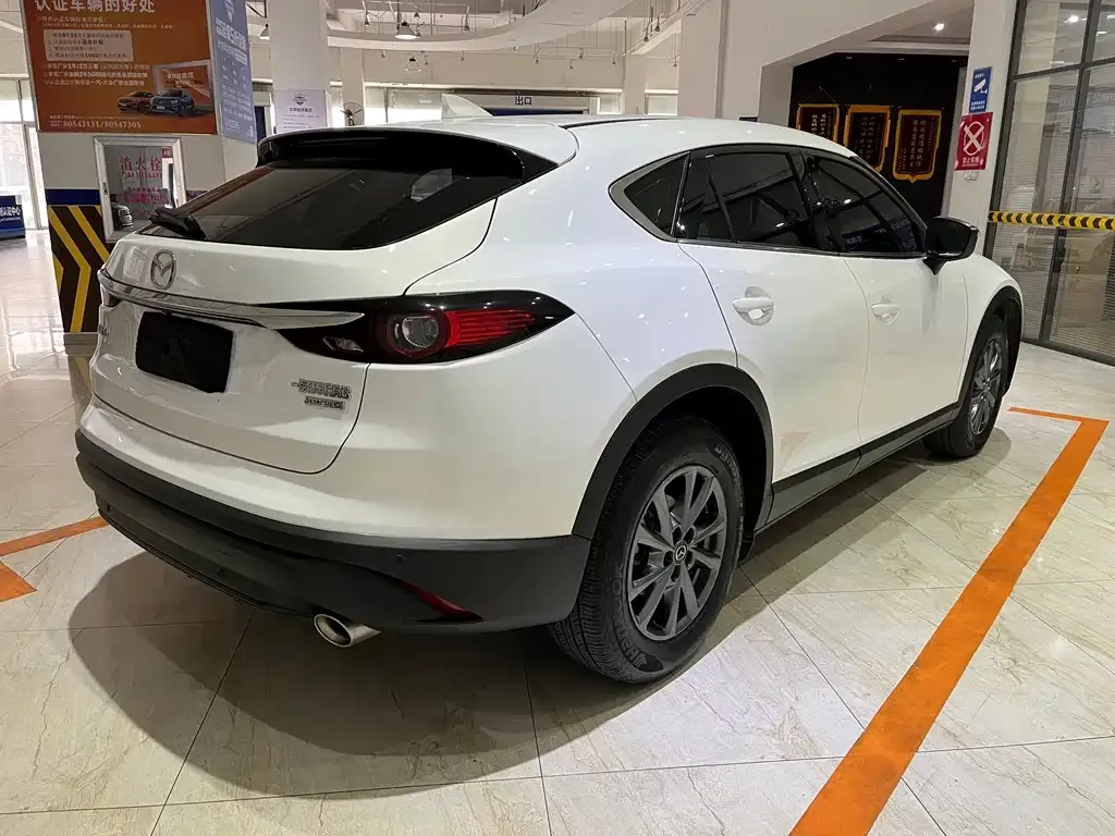 Mazda CX-4 2023 из CN, фото 3