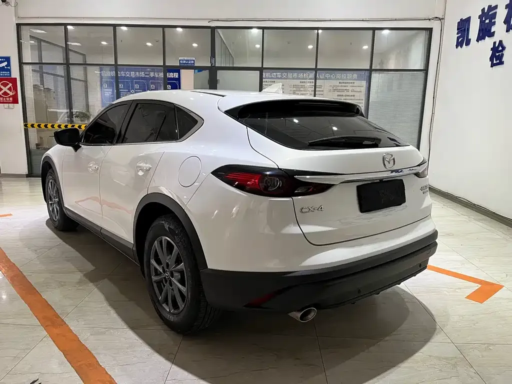 Mazda CX-4 2023 из CN, фото 9