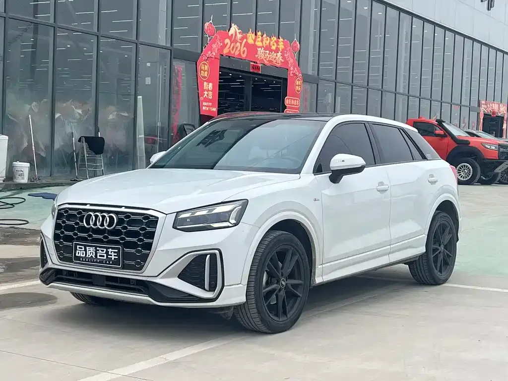 Audi Q2L 2023 из CN, фото 1