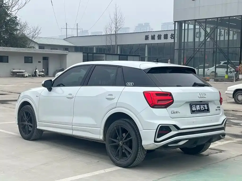 Audi Q2L 2023 из CN, фото 9