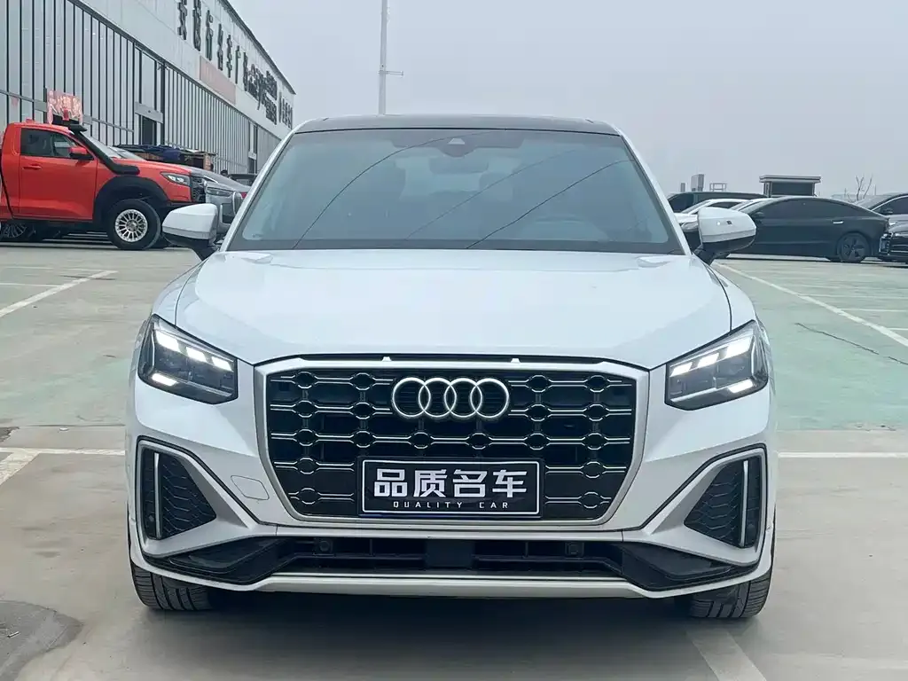 Audi Q2L 2023 из CN, фото 4