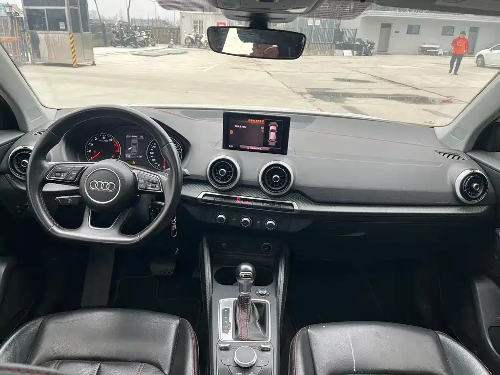 Audi Q2L 2023 из CN, фото 5