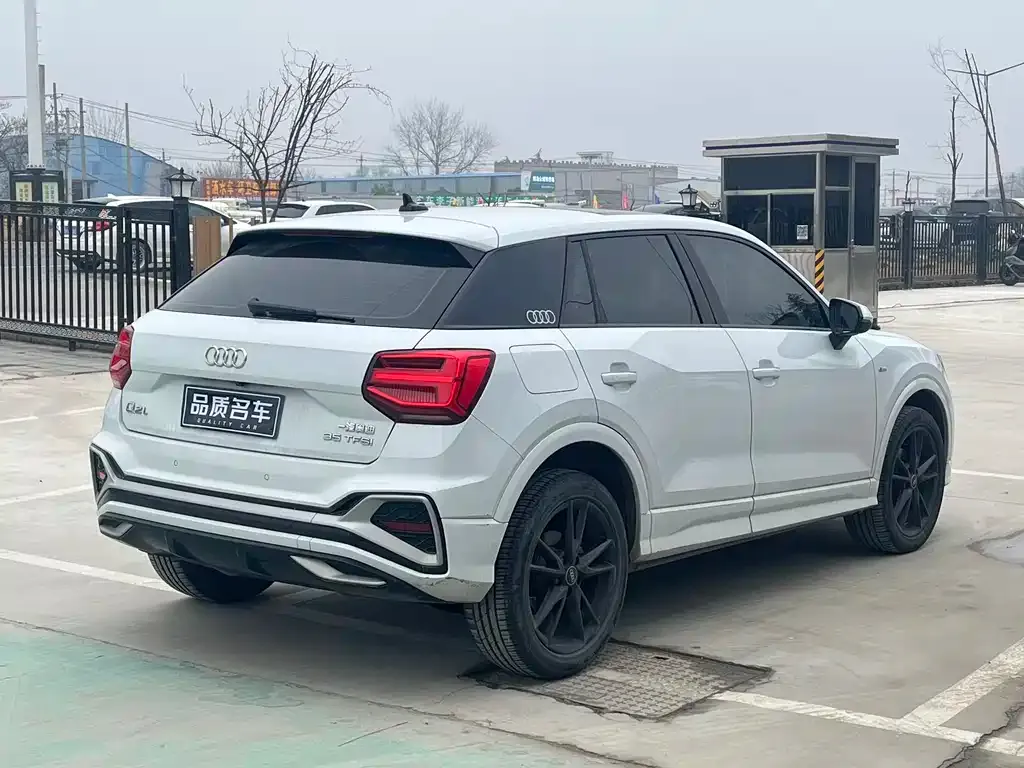 Audi Q2L 2023 из CN, фото 6