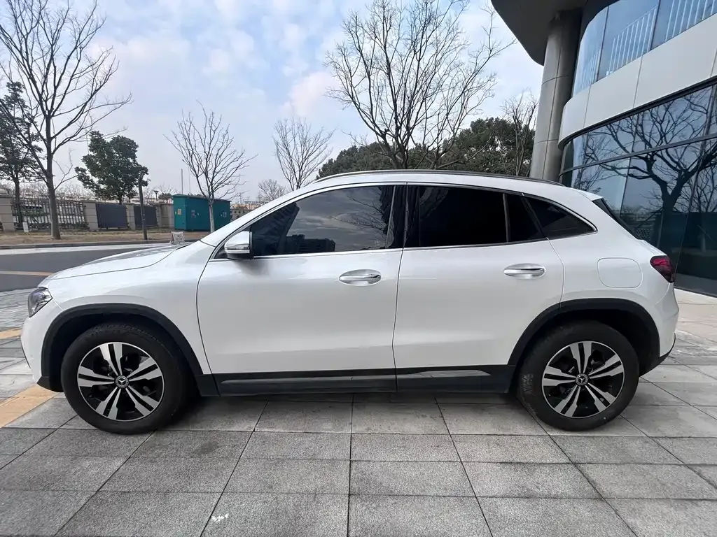 Mercedes-Benz GLA 2023 из CN, фото 2