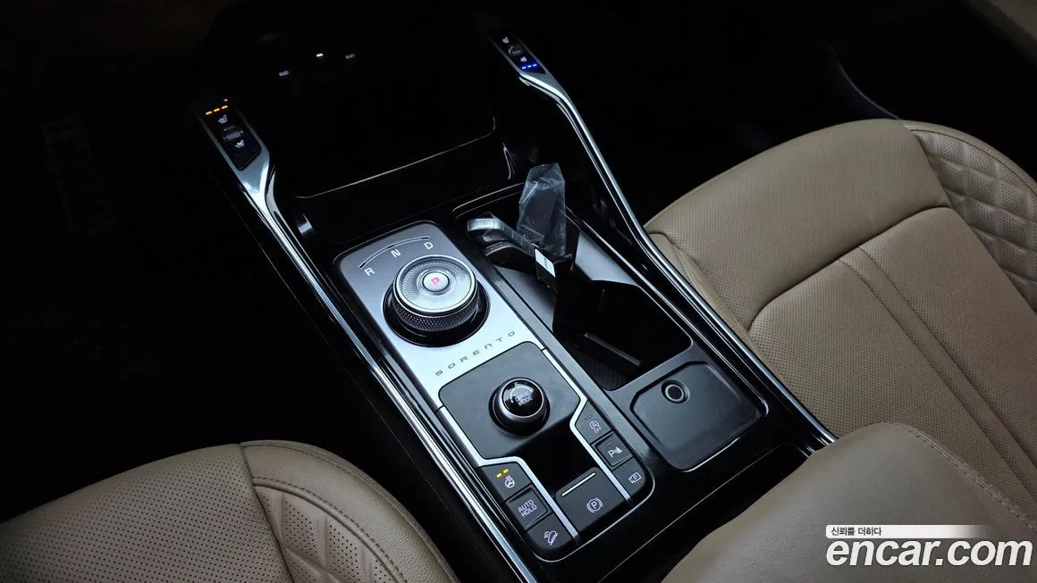 Kia Sorento — фото 8