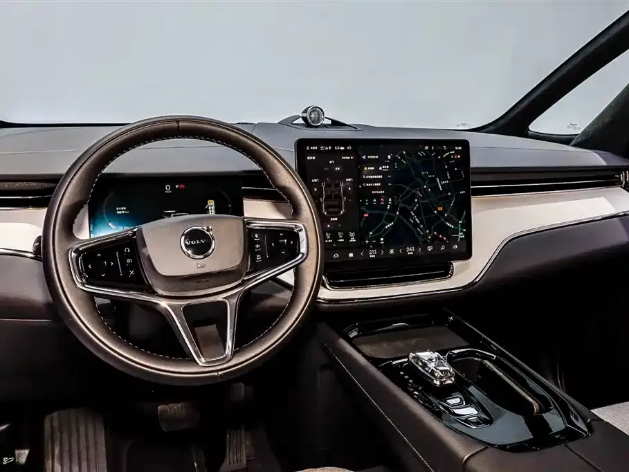 Volvo EM90 2024 из CN, фото 6