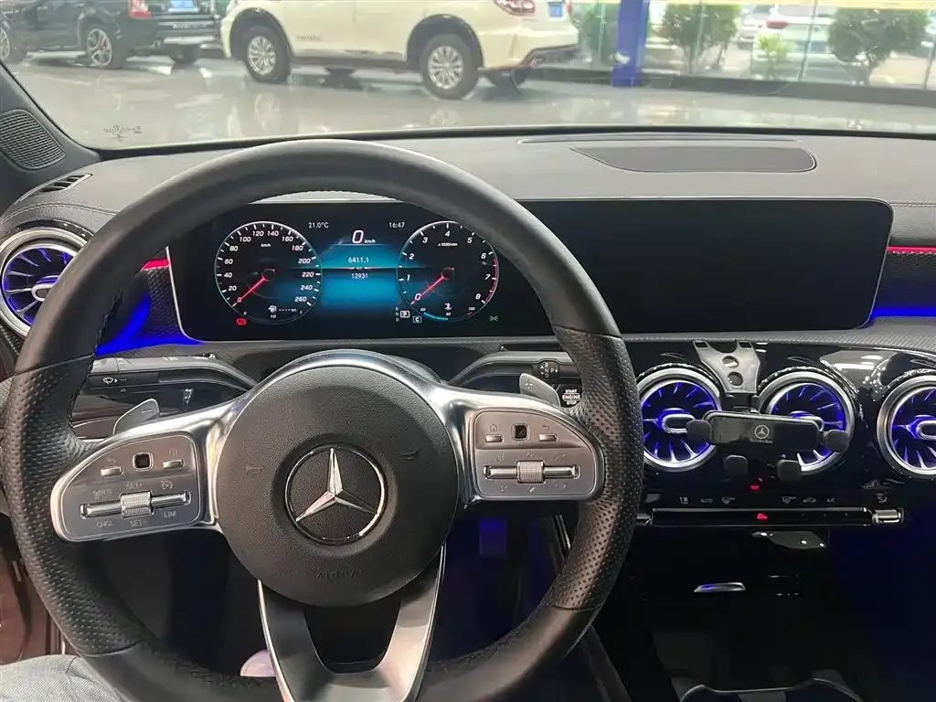 Mercedes-Benz A-Class — фото 10