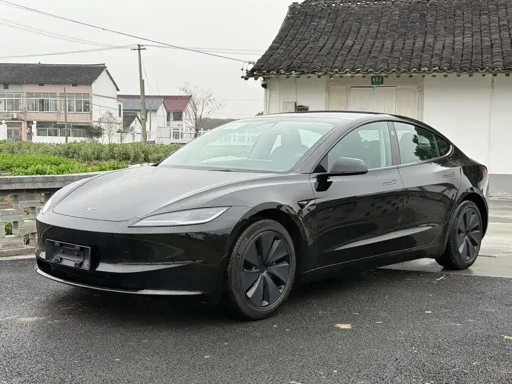 Tesla Model 3 — фото 8
