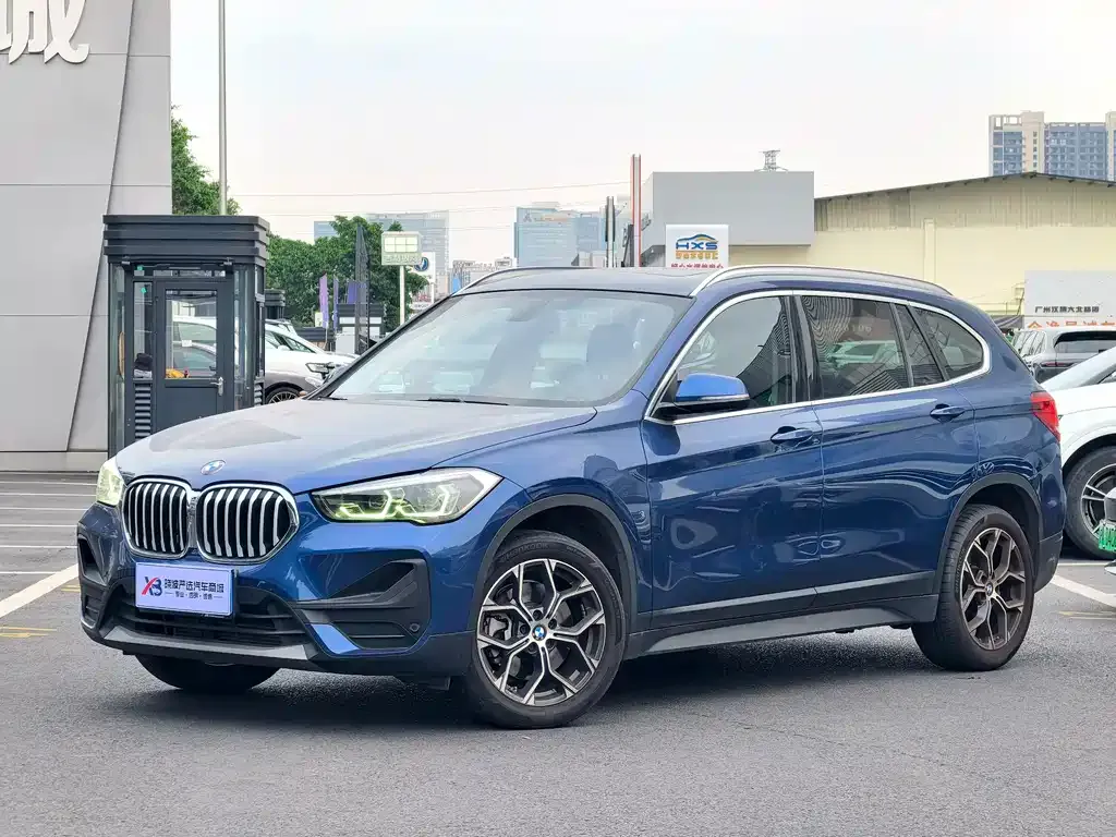 BMW X1 — фото 1