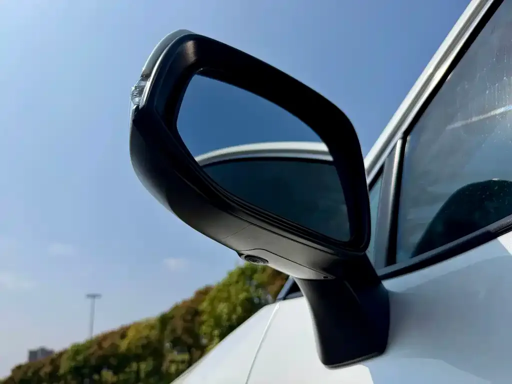 Toyota RAV4 — фото 2
