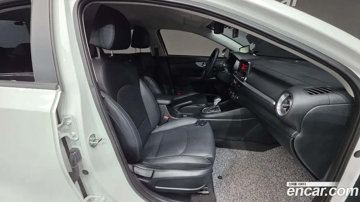 Kia K3 2023 из KR, фото 10