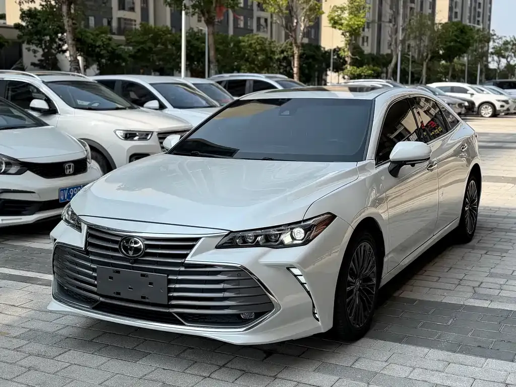 Toyota Avalon 2022 из CN, фото 1