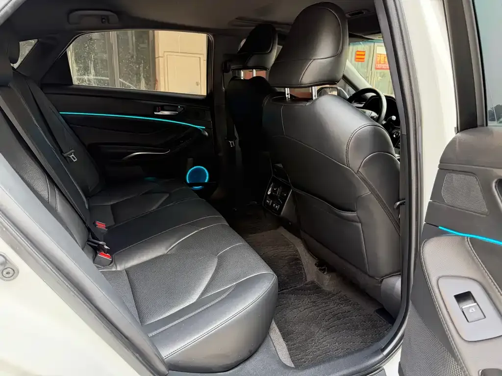 Toyota Avalon 2022 из CN, фото 8